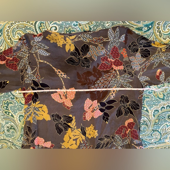Unbranded Italian Bohemian Boho Gray Floral Embroidered Blouse Size M/L, EUC - Picture 5 of 6